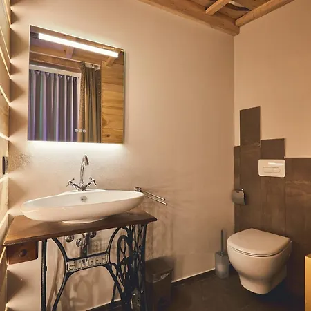 Le Stagioni Luxury Bed and Breakfast 4*